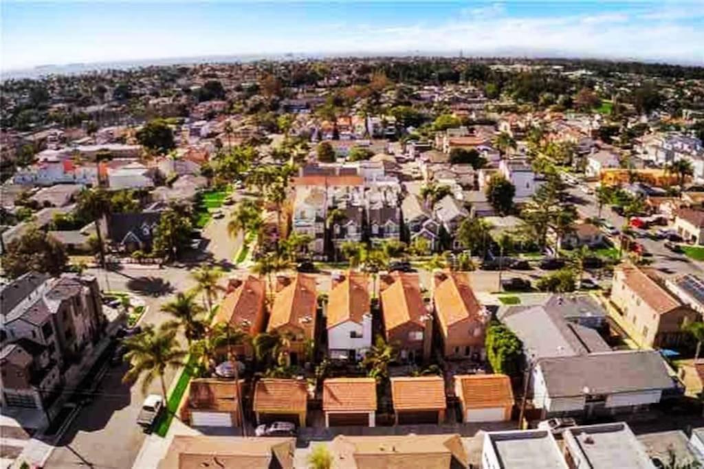 The White Beach House Of Huntington هونتينغتون بيتش، أورانج، كاليفورنيا المظهر الخارجي الصورة