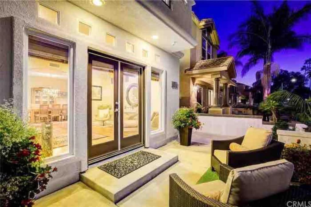 The White Beach House Of Huntington هونتينغتون بيتش، أورانج، كاليفورنيا المظهر الخارجي الصورة
