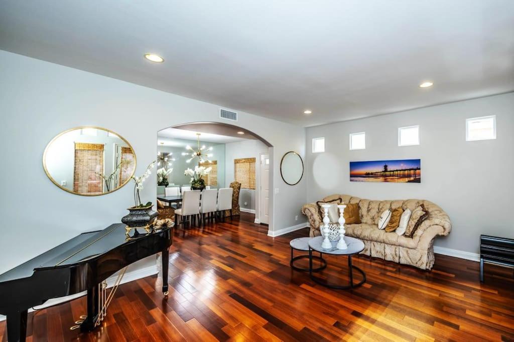The White Beach House Of Huntington هونتينغتون بيتش، أورانج، كاليفورنيا المظهر الخارجي الصورة