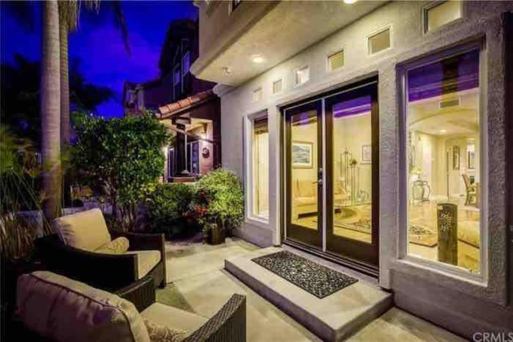 The White Beach House Of Huntington هونتينغتون بيتش، أورانج، كاليفورنيا المظهر الخارجي الصورة